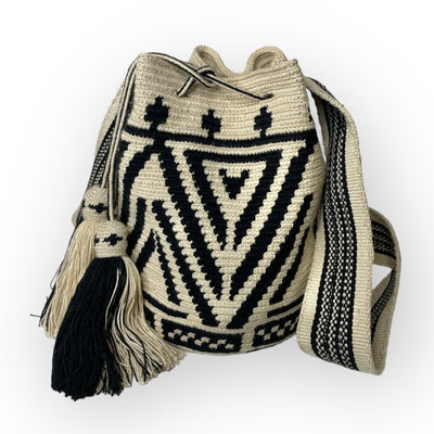 My Favorite Bag | Medium Casual style Medium-Crossbody Crochet Boho Bag - Traditional Wayuu Design Black and Sand | Perissa Beach 