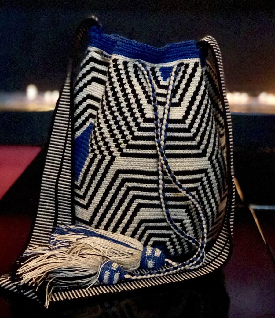 Striped Navy Crochet Bag -  Crossbody Boho Bag - Authentic Wayuu Bag 